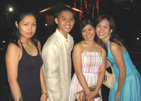 Ano kaya araw-araw naka-barong si VJ?