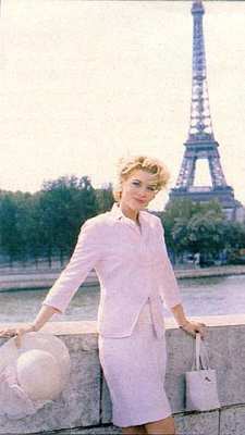 sheridaninparis.jpg