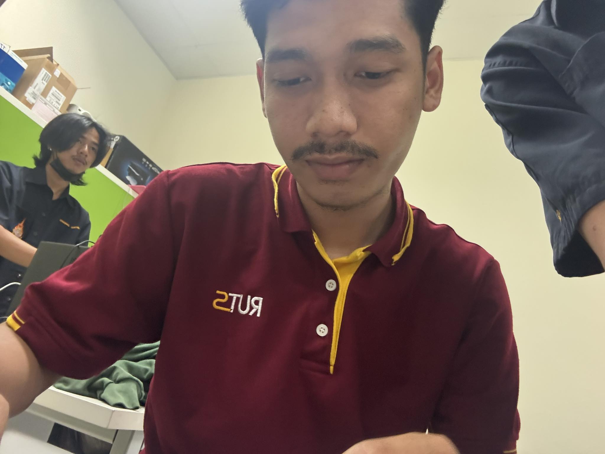 นายอิสรีย์ สุธีรันดร์
