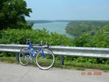The only hill on my ride this day was on the way up to Queenston. Part way up you get your first&nbsp; glimpse of the Niagara River.