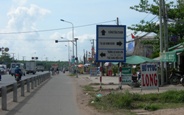 Leaving Saigon on Hwy 1 the traffic was horrendous; thousands of motorbikes and trucks bumper to bumper. Fortunately, soon after turning south onto Hwy 51 the traffic diminished and I was able to use a bike path all the way to the coast.
