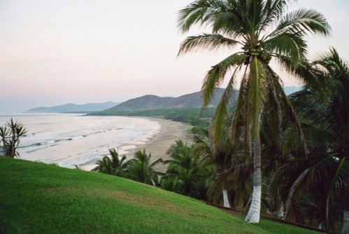 Click on the Pacific Ocean at Papanoa to go to my Guerrero photo page.
