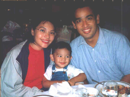family.jpg (59185 bytes)