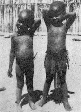 Rapaz e rapariga cuanhama