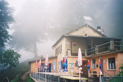 Mountain Refuge: Alpa Bolla, above Laguno