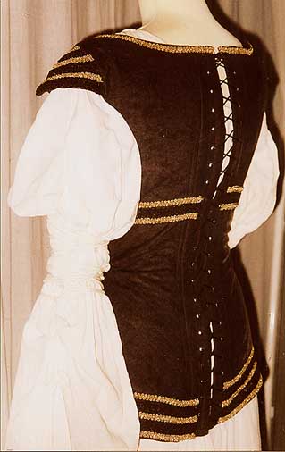 eowynhintenschraeg.jpg