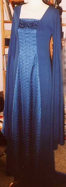 elbenkleidblaujersey3.jpg