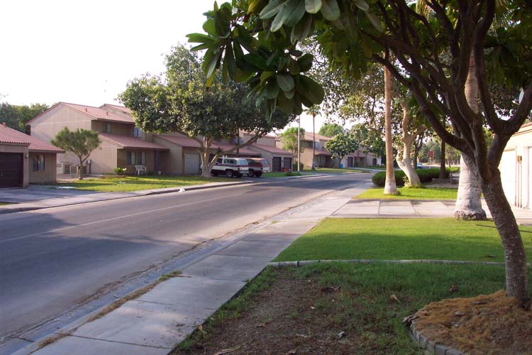 View north along Safaniya Drive
