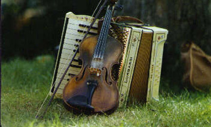 Fiddle and accordion
