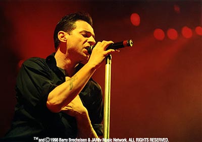 [Dave Gahan en vivo]