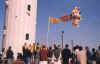 Mela6 OK baloons by tank.jpg (39337 bytes)