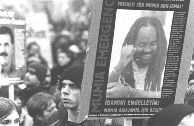 Demonstration f�r Mumia Abu-Jamal in Berlin