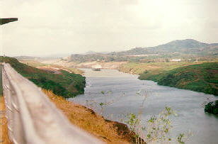 canal2.jpg (43836 bytes)