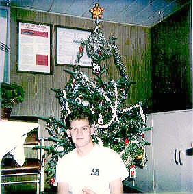 christmasg.jpg (94326 bytes)