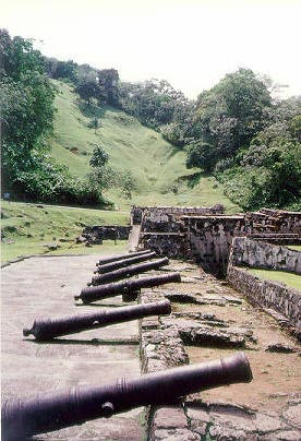 fort.jpg (114900 bytes)