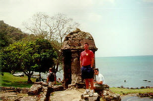 fort2.jpg (64079 bytes)