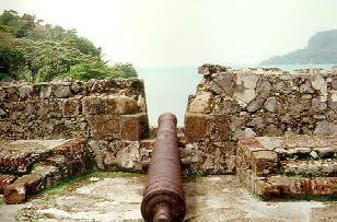fort3.jpg (77087 bytes)