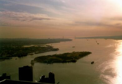 ny5.jpg (10944 bytes)