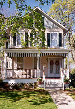 Home.jpg (18719 bytes)