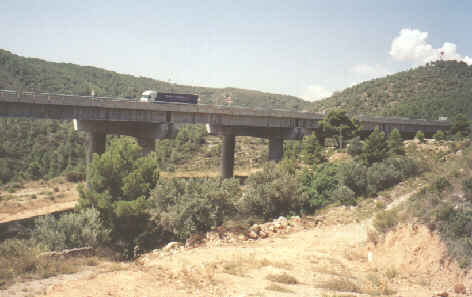 Viaducto de la Autov�a, alto y grande tambi�n.