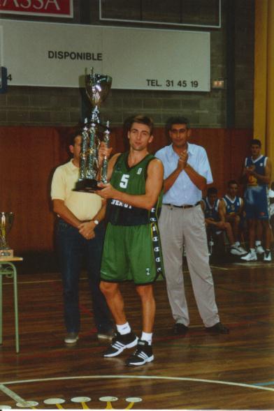rafa_trofeig_palamos.jpg (32480 bytes)