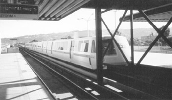 macarthur BART platform
