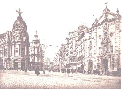 Madrid, Gran V&iacute;a, 1928 (Im&aacute;genes del Madrid antiguo. Madrid, Ediciones la Librer&iacute;a, 1992)