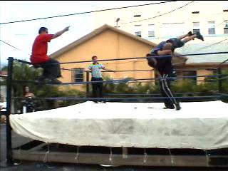 Moreira Bodyslams Lil'E