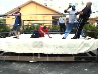 DP hits Moreira in the corner