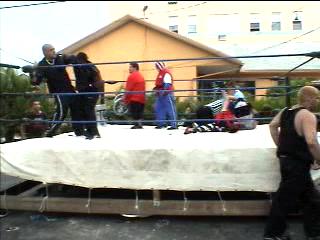 Skorpio holds the tights - Moreira and Crippler Battle