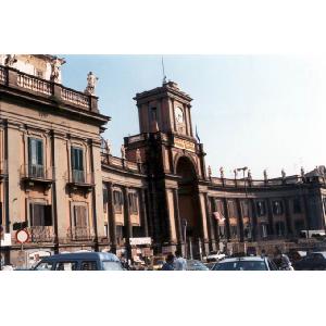 Piazza Dante, Napoli