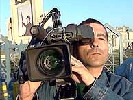 Diario Accion de General Rodriguez, politica, actualidad, noticias e informacion, personalidades e instituciones, policiales, galerias de fotos; historia de General Rodriguez, sus origenes, edificios, estancias, habitos y costumbres, anecdotas, comercios e industrias, los fundadores, antiguas instituciones, fotos e imagenes; suplementos especiales: la crisis politica, economica y social de la Argentina, los acontecimientos de Diciembre de 2001, articulos y entrevistas; Emigracion: toda la informacion destinada a aquellos que desean emigrar, radicarse o estudiar en el exterior, visas, pasaportes, consejos, guias, informacion util, links; Trueque: novedades e informacion, links, estructura del trueque; el casamiento de Maxima Zorreguieta y el principe Guillermo Alejandro de Holanda; Guerra de Afganistan: galeria de imagenes e informacion sobre la primera guerra del siglo XXI; la guerra de Irak, Bagdad, Georges W. Bush, Saddam Husseim, el atentado a las torres Gemelas de Nueva York, las twin towers, el 11-s, y descripcion del hecho que conmovio al mundo; Empleo: consultoras, clasificados, agencias de empleo, consejos e informacion util, curriculum vitae, como confeccionarlos, noticias de actualidad; 
Los numeros de la crisis: Las consecuencias de la crisis politica, economica y social; estadisticas, pobreza, desnutricion, salud y asistencia; noticias regionales y provinciales, columnas y editoriales; informacion para negocios: pymes, links, empresas y negocios; Agenda Cultural con toda la informacion de cursos, universidades, talleres, escuelas y oportunidades, exposiciones de arte de la region; buscadores en Internet, Enlaces: links a los mejores sitios de educacion, cultura, arte, biografias, politica, interes general, web, Links del Diario Accion: RMS Titanic, su historia, su tragico viaje inaugural; historias, testimonios, documentos y articulos sobre el naufragio; links y sitios sobre el tema; la pelicula de Cameron, fotos e imagenes; suplementos especiales, Historia Argentina y de General Rodriguez, la llegada de la democracia en General Rodriguez, la asuncion de Juan Lumbreras como intendente en 1983, galeria de imagenes, sus palabras y los actos, su gabinete, festejos de la comunidad. Fundacion del pueblo de General Rodriguez, sus instituciones y personalidades relevantes, arquitectura y edificios, comercios e industrias, sus comienzos, estancias, inmigraciones italianas, espa�olas, vascas e irlandesas, anecdotas y efemerides, sus hombres ilustres, el Hospital Vicente Lopez y Planes, su fundacion por las Damas de Beneficencia, el hundimiento del crucero General Belgrano, testimonios de ex combatientes y tripulantes, su comandante Hector Elias Bonzo, fotos e imagenes, recuerdos y homenajes, historia de la familia Bonzo de General Rodriguez, entrevistas y articulos periodisticos. La guerra de Malvinas en el Atlantico Sur, el conflicto belico con Gran Breta�a de 1982, politicos relevantes, Benjamin Paez y Trueba, fotos antiguas de familias fundadoras, galerias de imagenes de pobladores, recorrida virtual por el antiguo General Rodriguez, el paso de la Infanta en 1910, historia de La Serenisima, la familia Mastellone, La Choza, Bernardo de Irigoyen, peronismo y radicalismo y muchisimo mas