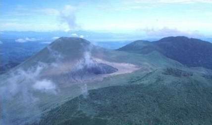 Volcano_Lokon_udara2-North