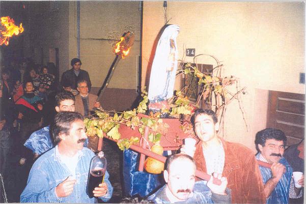 Festa da Santa Bebiana (Passagem da prociss�o pelas ruas)