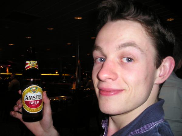 Le Caption Competition