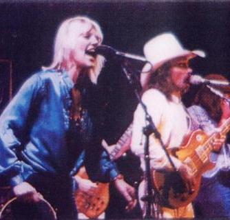 Bonnie Bramlett with  "brother" Dickie Betts