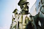 statue