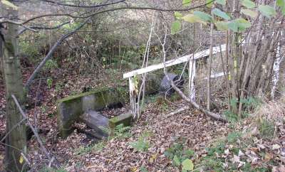 Weir on canal feeder