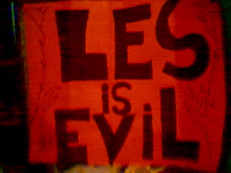 lesisevl.jpg (35742 bytes)
