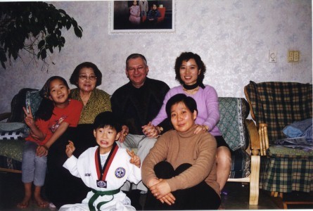Myoung Shin's niece, nephew,mother and sister