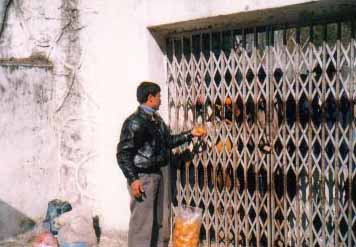 Distributing Fruits for prisoners 