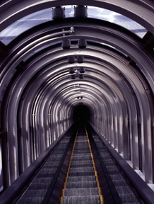 UEDA BLDG./CHARACTERISTIC TOP ESCALATORS INNER VIEW