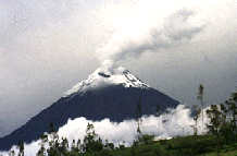 VOLCANO "TUNGURAHUA" DURING THE ERUPTION