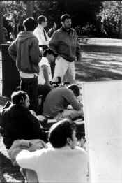 crew2.JPG (70699 bytes)