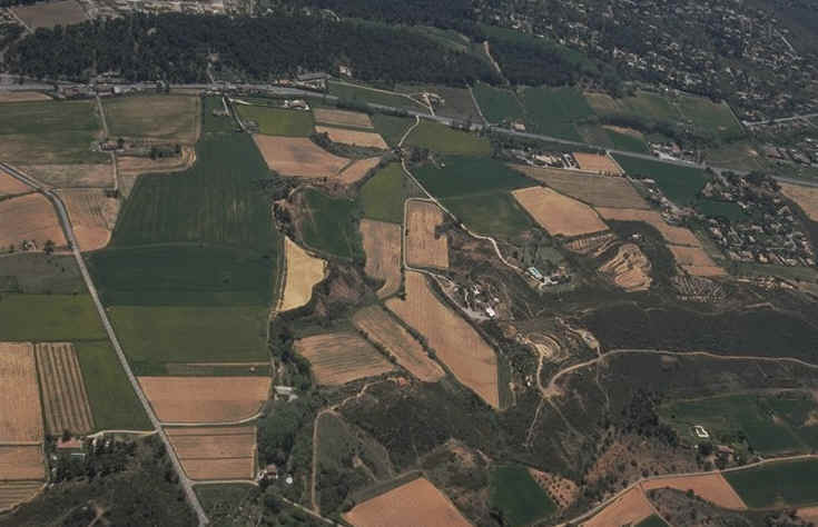 Gisement Rousset vue aerienne auteur : Ph.Kerourio , reproduction interdite.jpg (87326 octets)