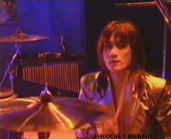 Kami-sama playing drums *tap tap* as he watches Mana-sama run down the stage...