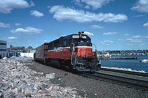 Providence & Worcester freight at New London, CT - Shaws Cove on the Thames River