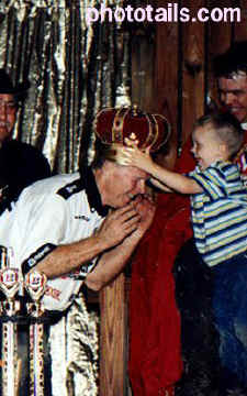 therealking.jpg (102002 bytes)