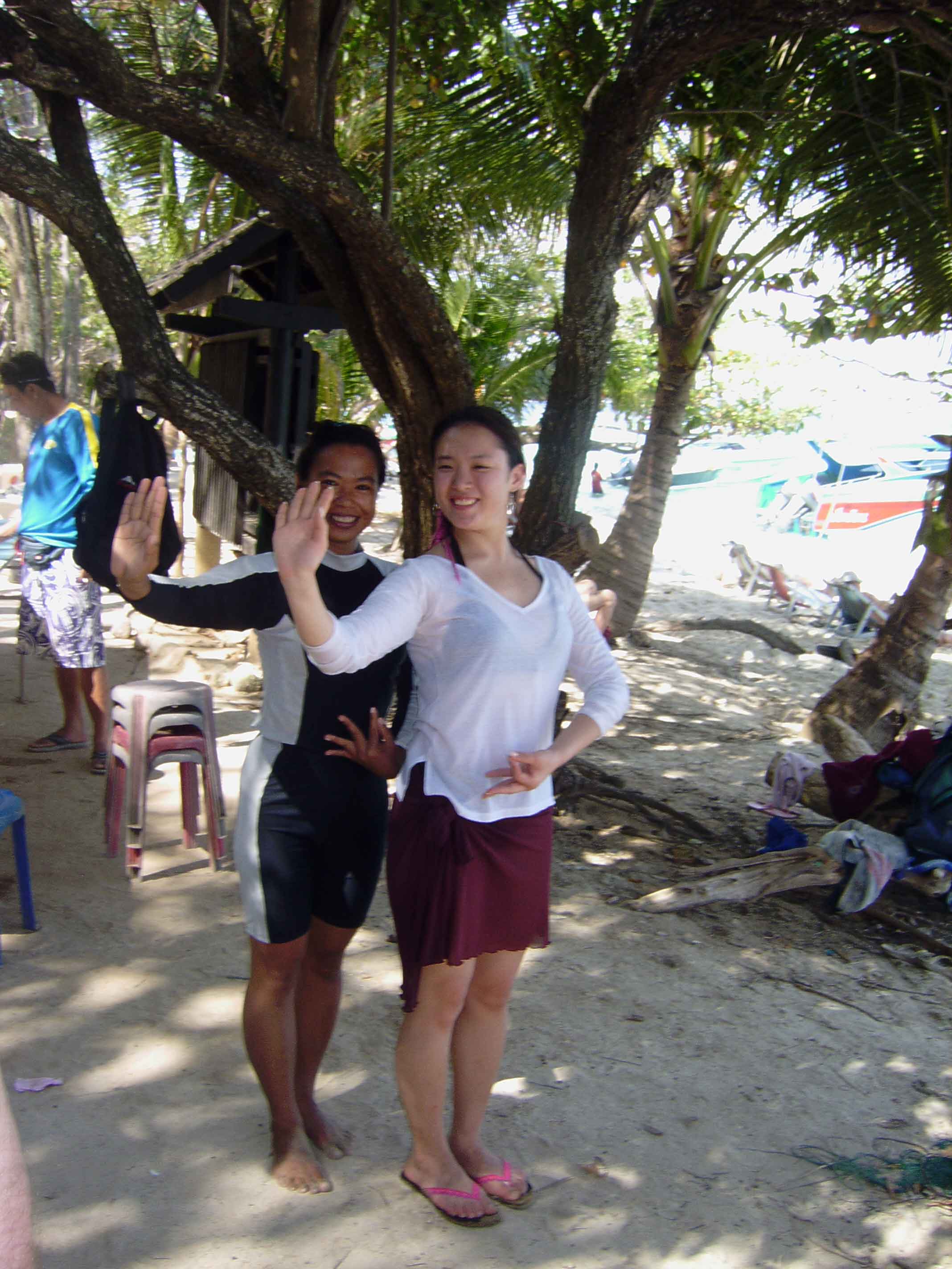 Lesson in Thaidance after lunch - fun