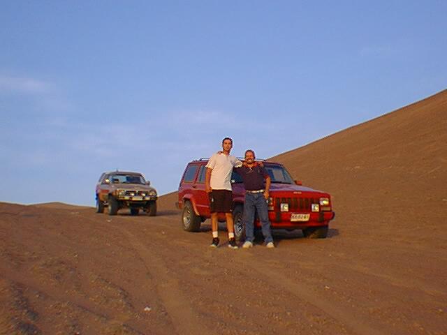 con mi peque�o hijo y nuestros juguetes.